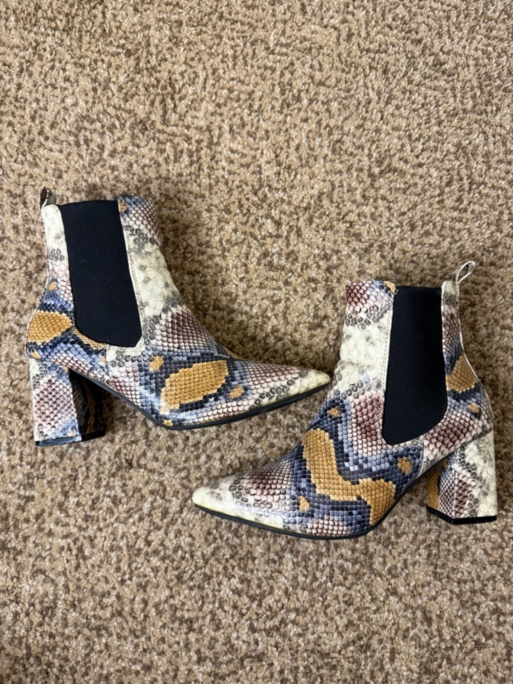 SHEIN Mustard, Gray & Black Snake-Print Pointed Chelsea Boots
